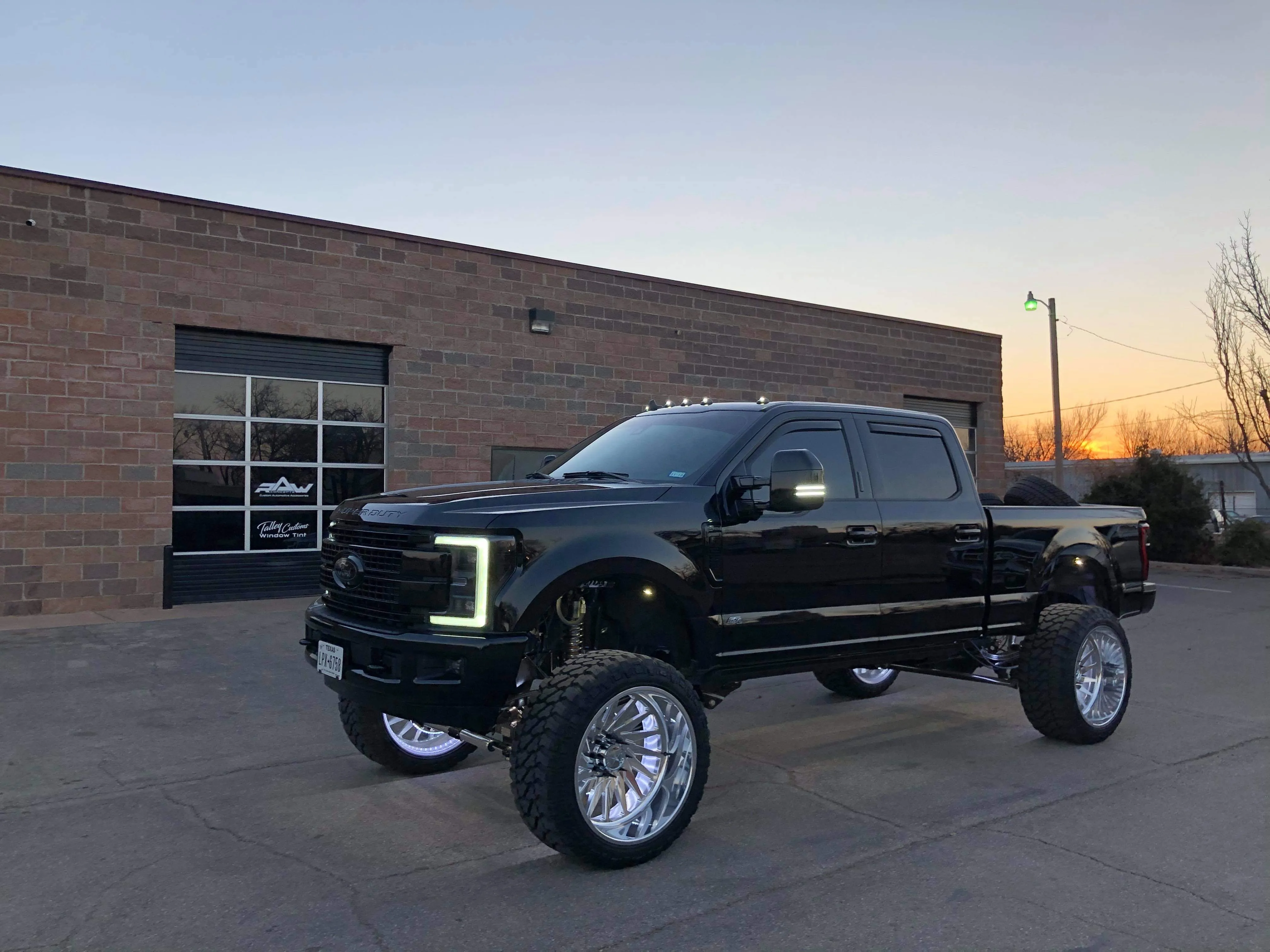 Leveling kit vs lift kit truck suspension